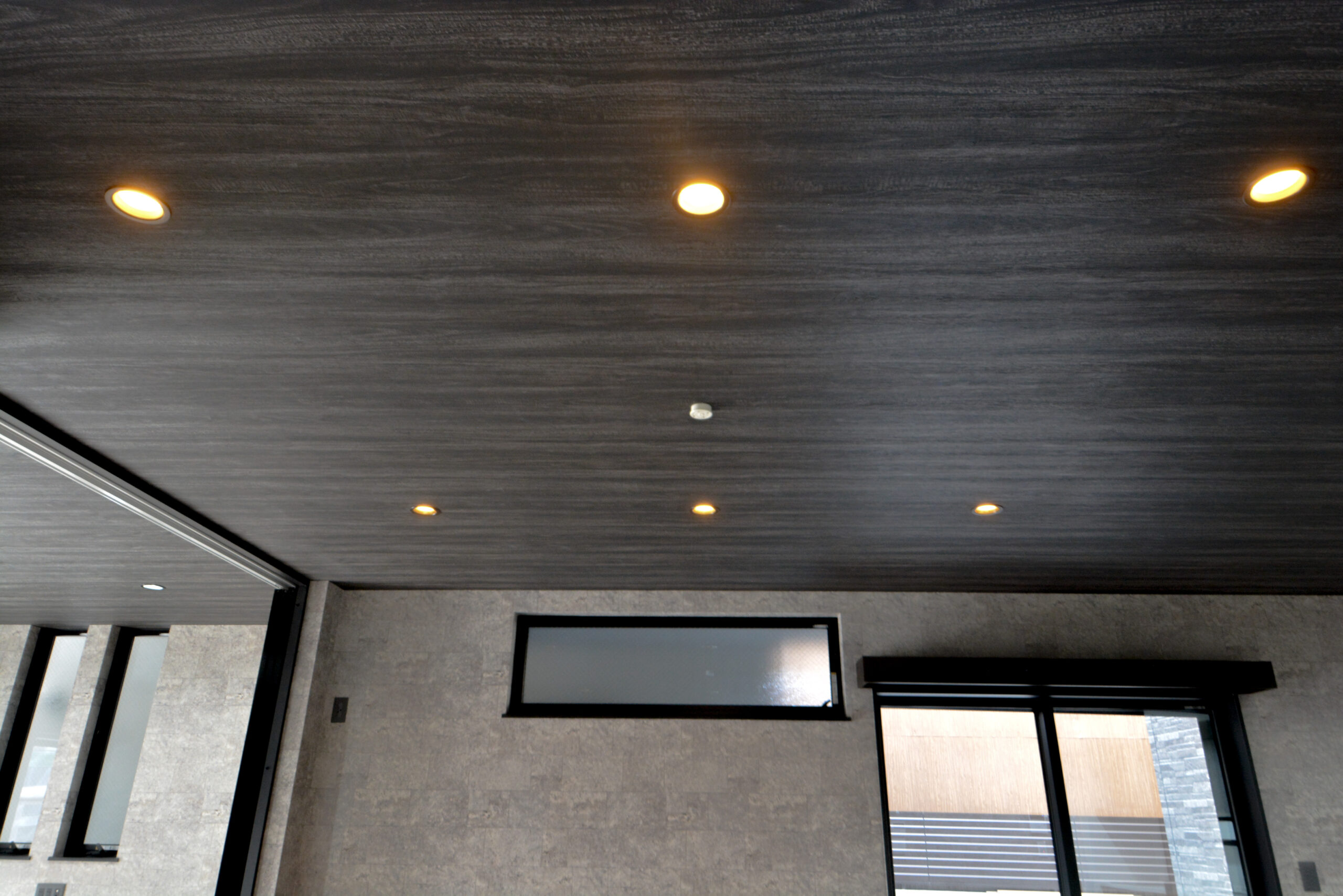 【リビング照明(暖色)】