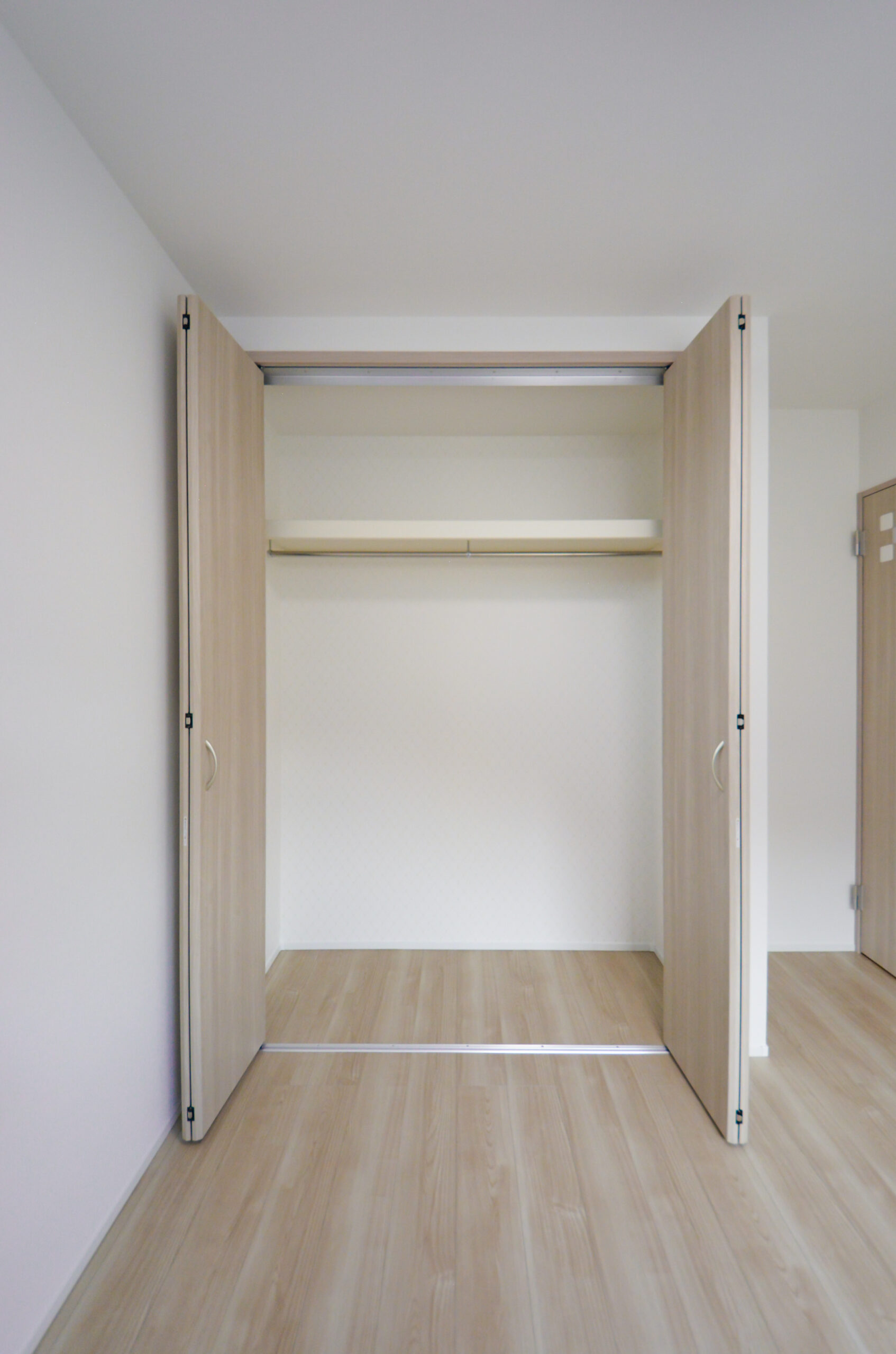 【2階洋室②（クローゼット）】