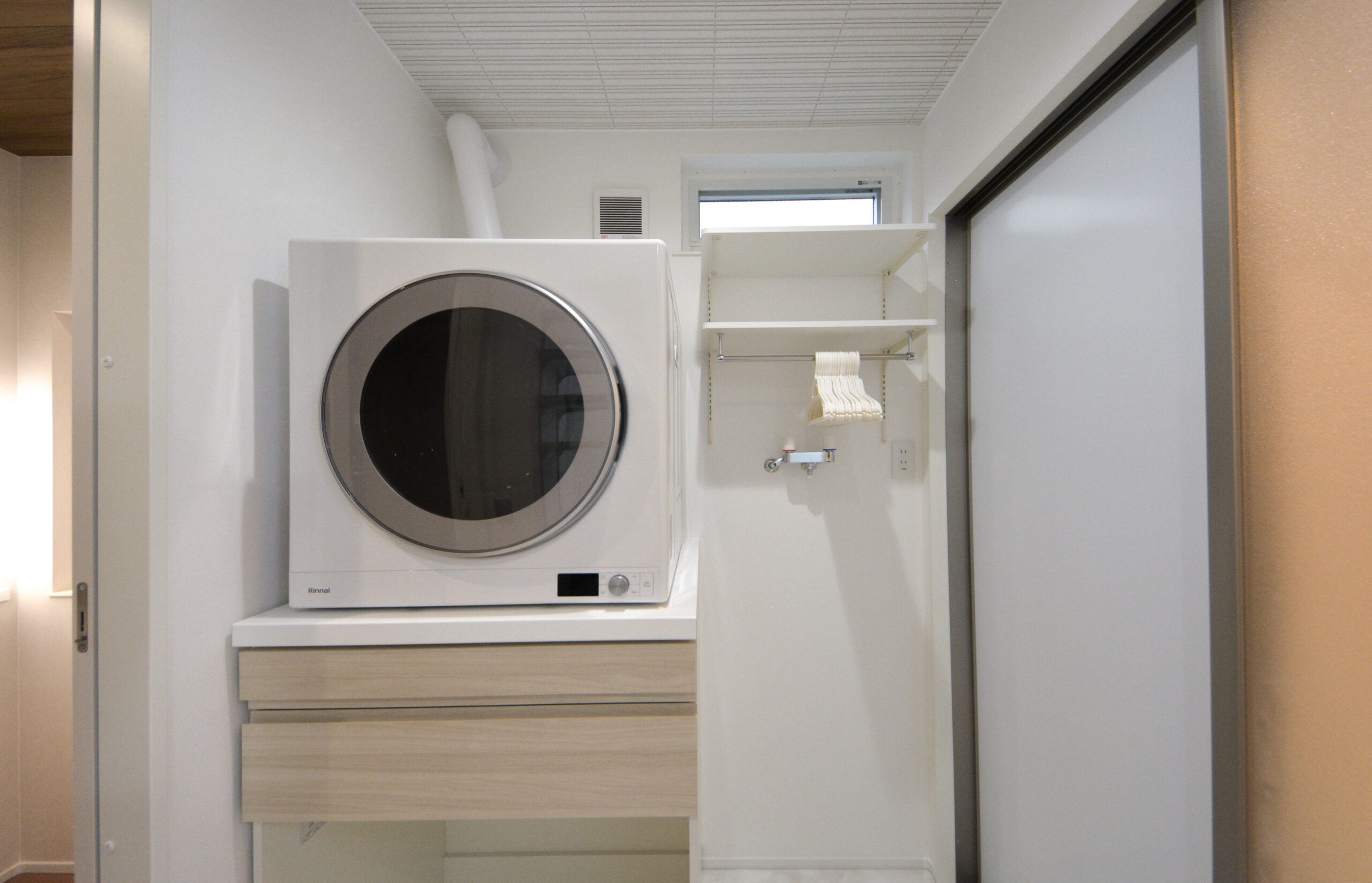 【ランドリールーム】
ガス乾燥機「乾太くん」