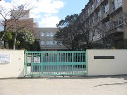 枚方市立楠葉中学校