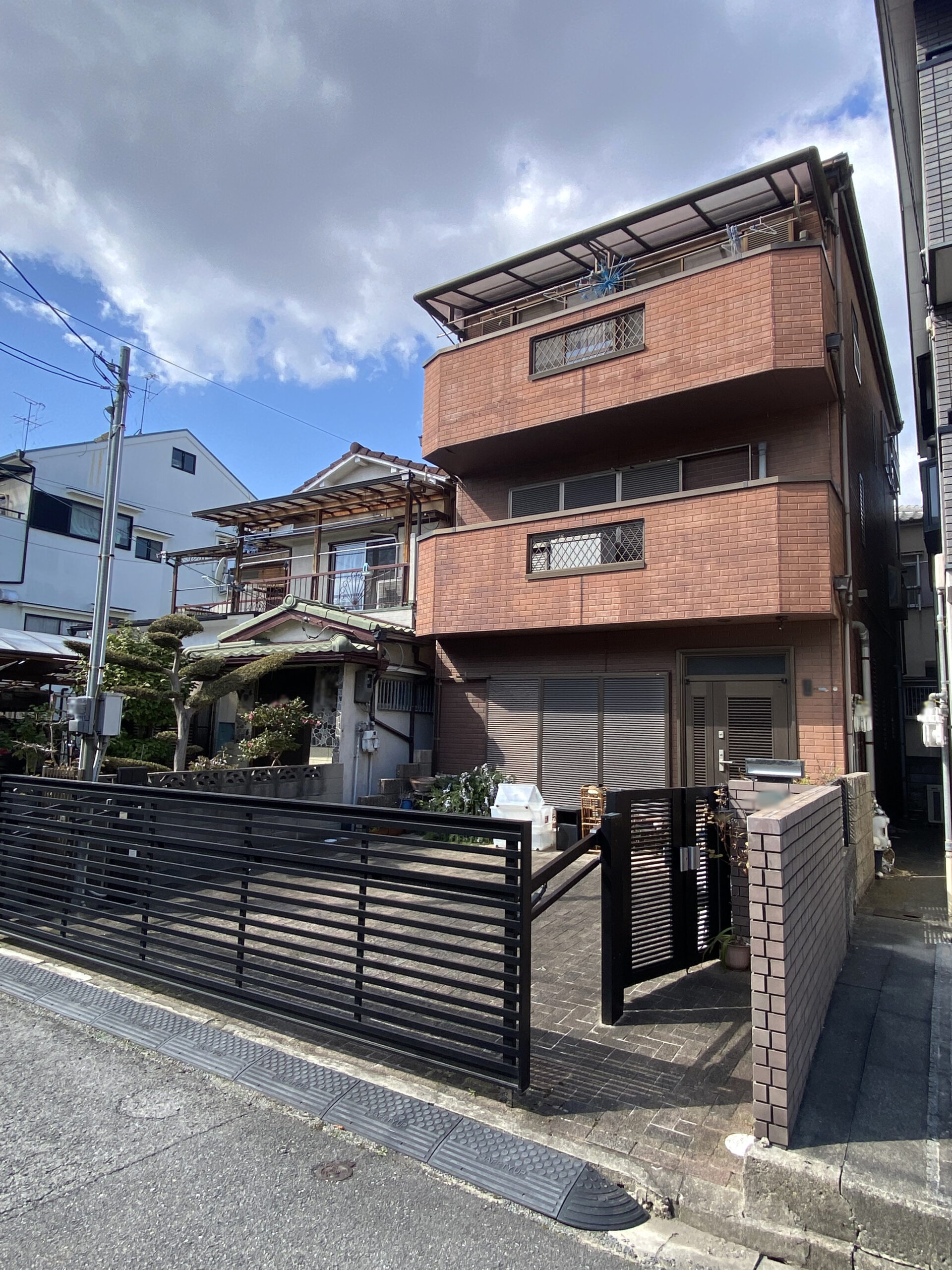 枚方市甲斐田新町　二世帯住宅　外観