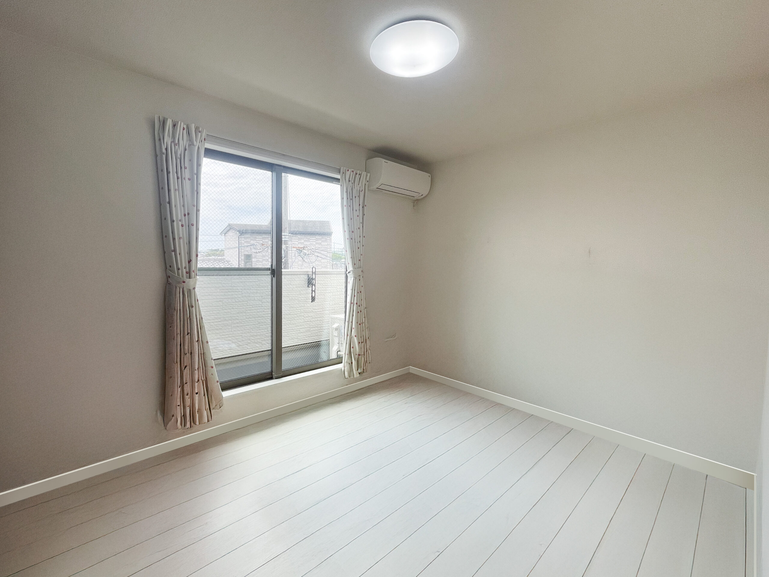 枚方市星丘一丁目　中古戸建　洋室