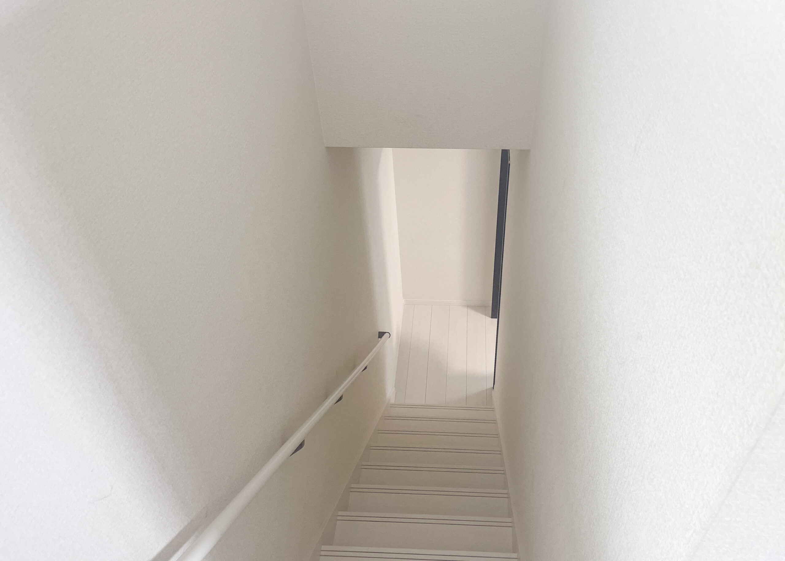 枚方市星丘一丁目　中古戸建　階段