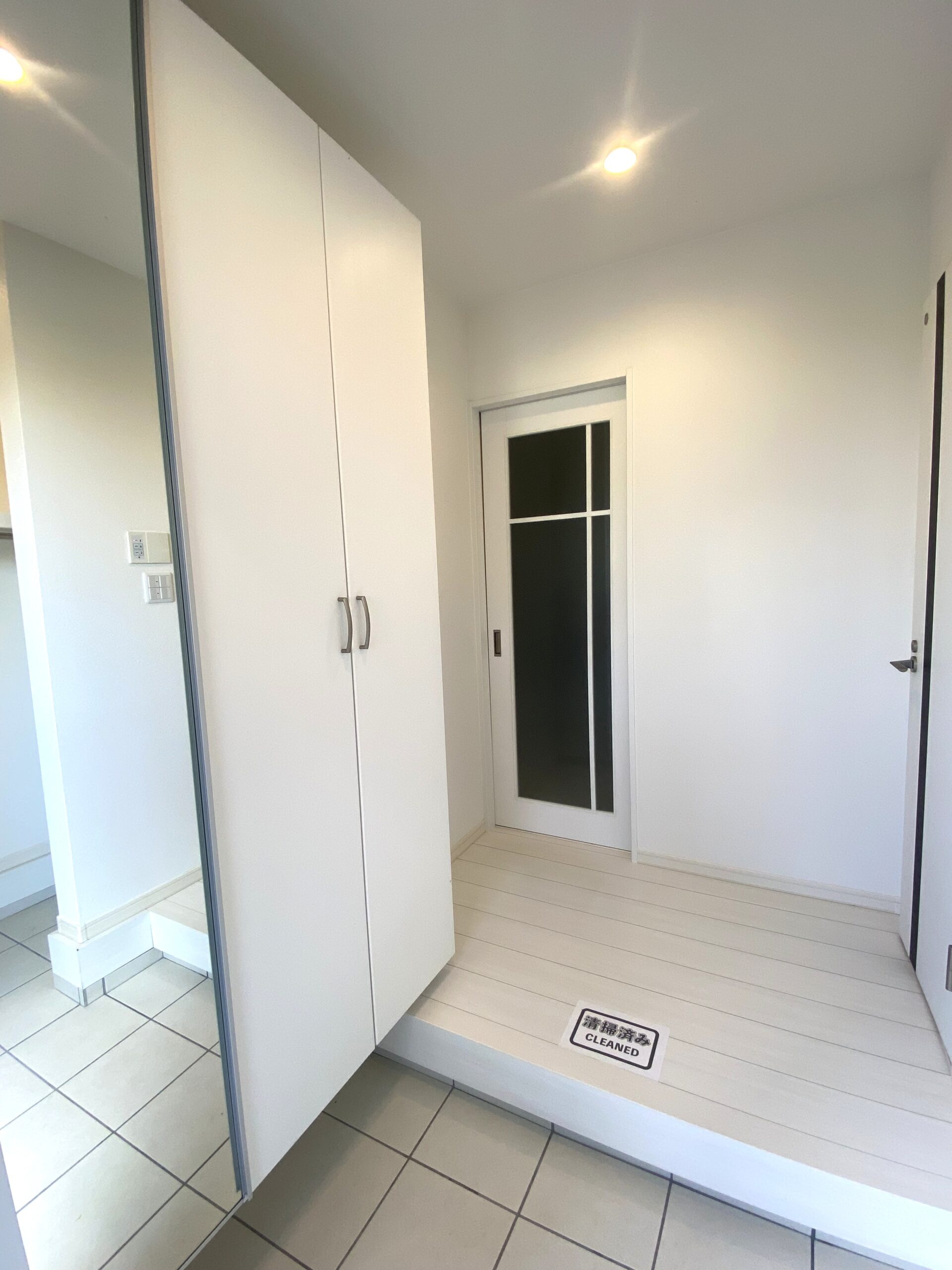 中宮西之町　中古戸建　玄関