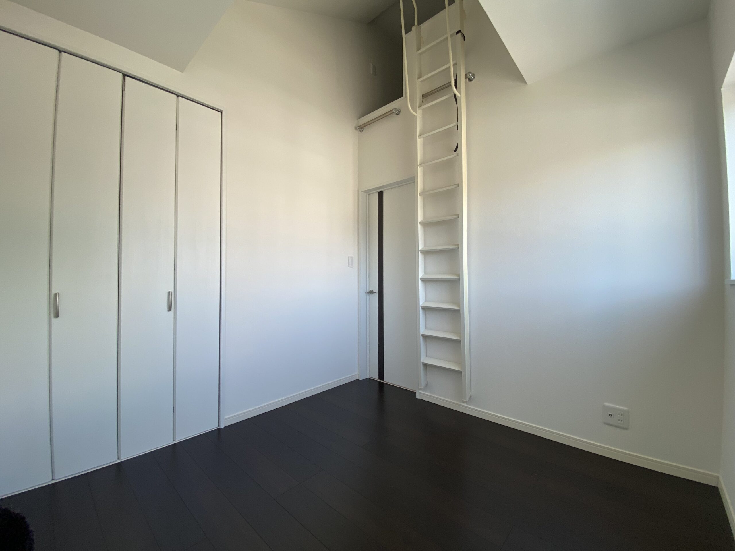 中宮西之町　中古戸建　ロフト付き洋室