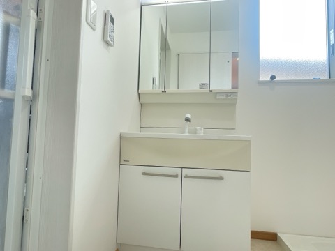 枚方市茄子作北町　中古戸建　洗面台