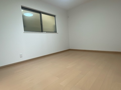 枚方市茄子作北町　中古戸建　洋室