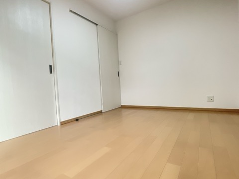枚方市茄子作北町　中古戸建　洋室