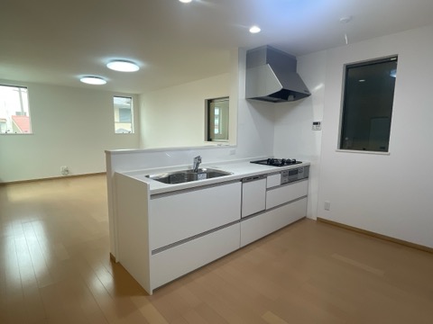 枚方市茄子作北町　中古戸建　キッチン