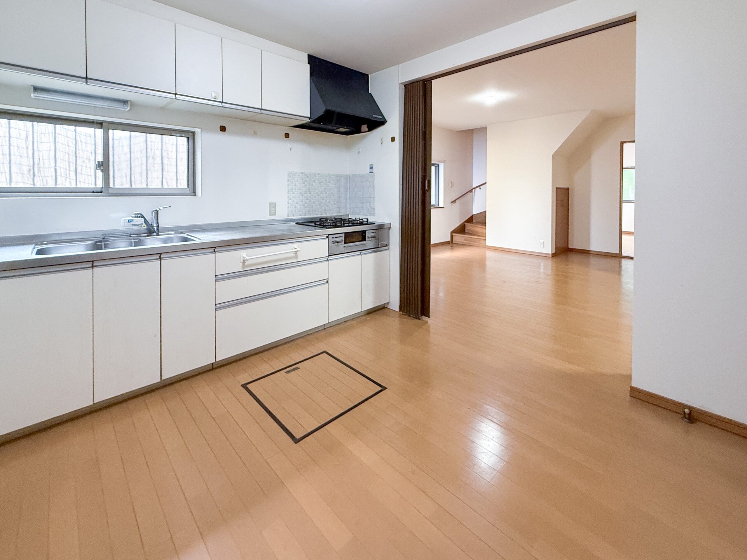枚方市南中振一丁目　中古戸建　キッチン
